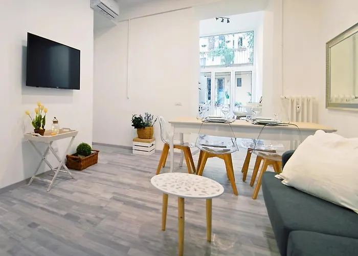 Pompeo Magno White Luxury Apartament *